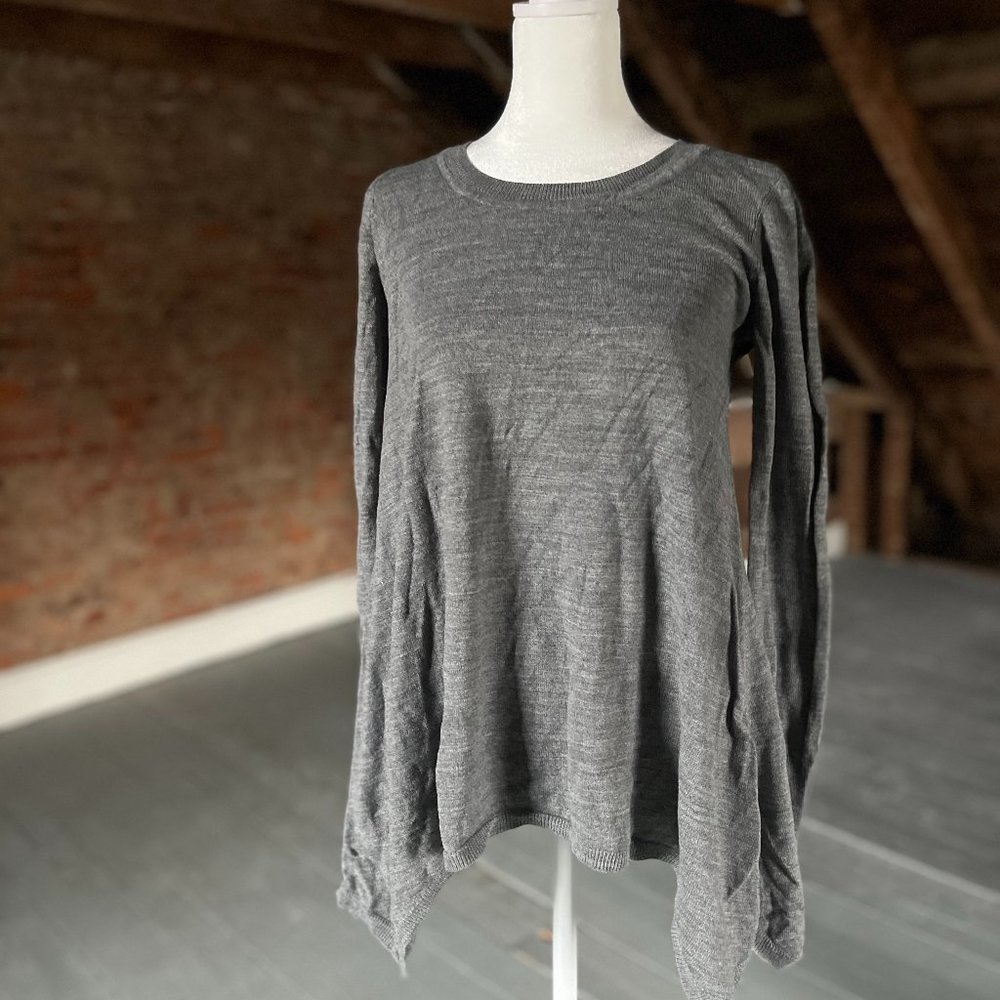 H&M Lightweight Long Sleeve Grey Flowy Sweater